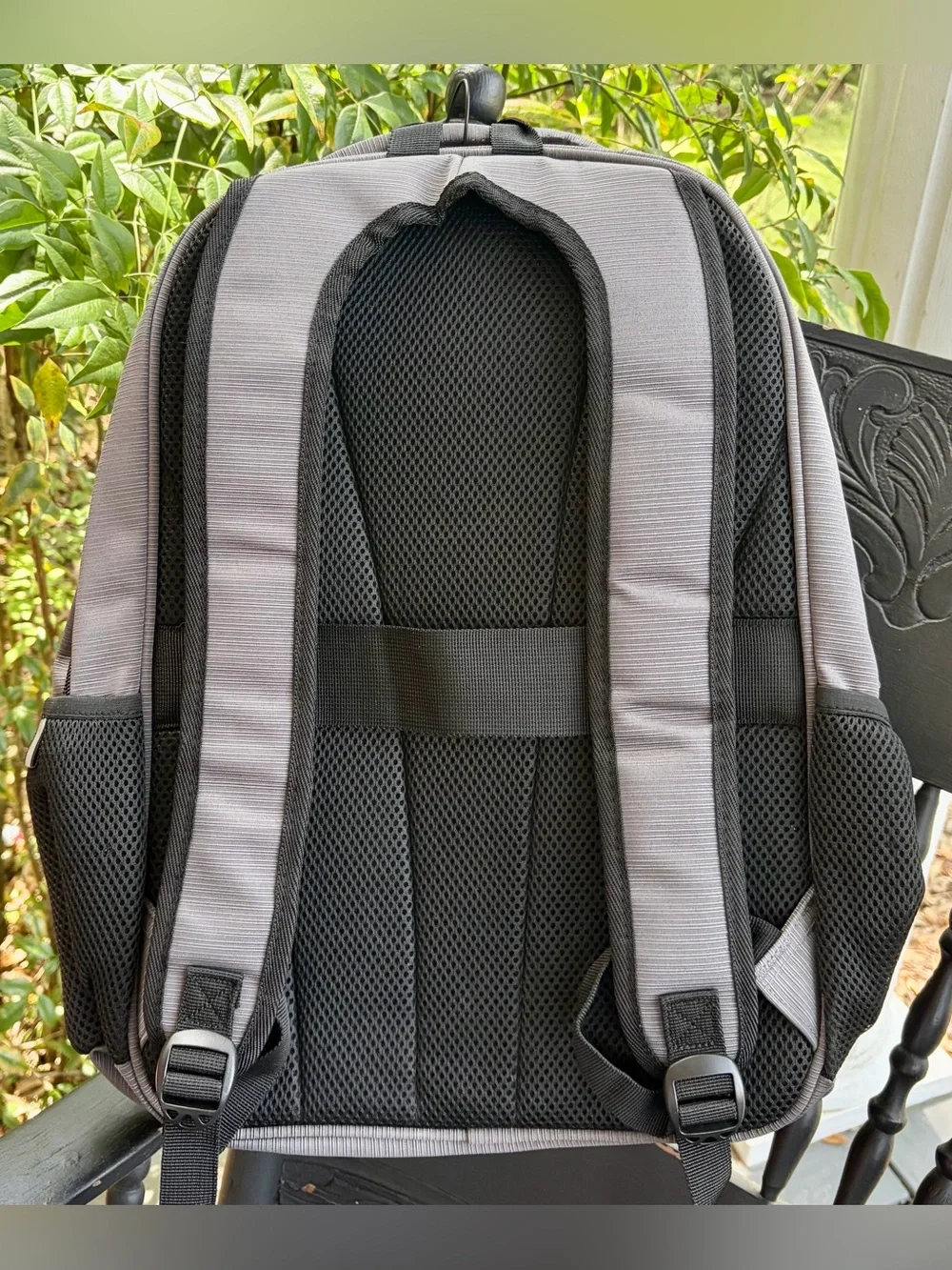 NWT TRAVELER’S CHOICE Gray Mens Laptop Backpack